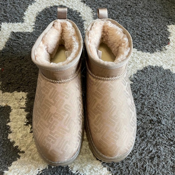 fendi ugg